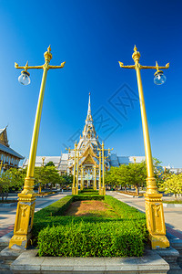 索通瓦拉拉姆一种WatSothonwarararam是历史中心的一个佛教寺庙是泰国Chachoengsao省的主要旅游景点之一的佛教寺庙城市背景