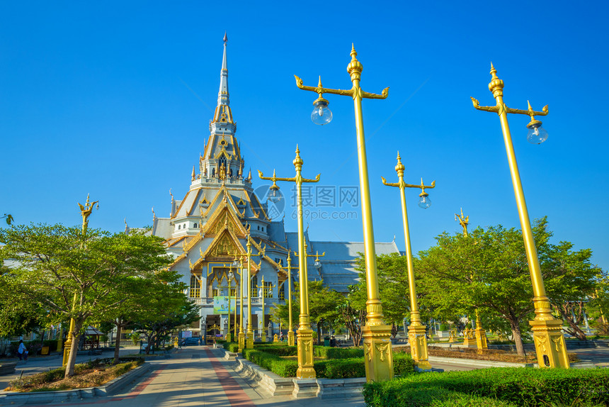 老的WatSothonwarararam是历史中心的一个佛教寺庙是泰国Chachoengsao省的主要旅游景点之一的佛教寺庙徒建图片