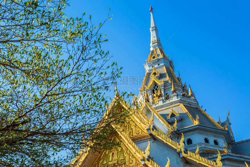 WatSothonwarararam是历史中心的一个佛教寺庙是泰国Chachoengsao省的主要旅游景点之一的佛教寺庙传统的城图片
