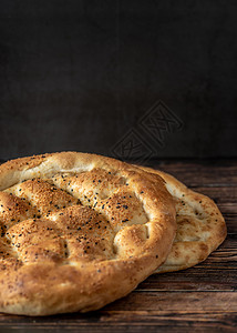 斋月皮塔Pidesi传统土耳其面包为圣月斋卡里姆产品香脆的图片