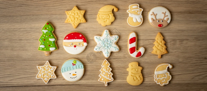 快活圣诞乐自制饼干在木桌背景Xmas派对节假日和新年快乐概念喜庆的典图片