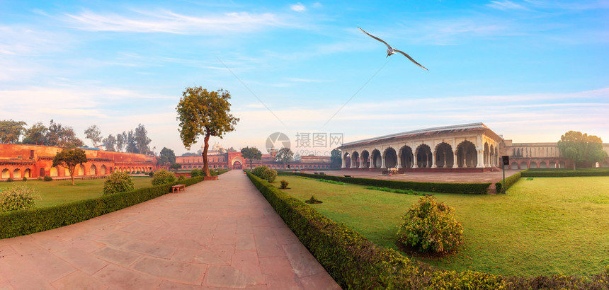 印度阿格拉堡庭院美丽的早间全景美丽的早间全场花园文化著名的图片