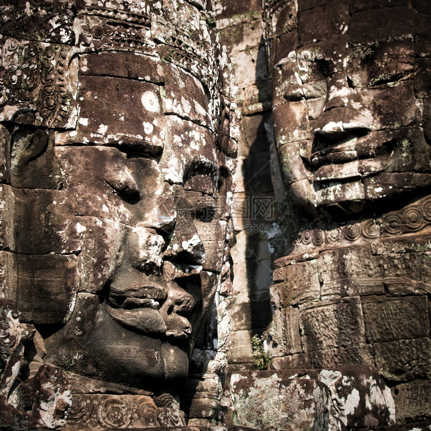 纪念碑柬埔寨暹粒省吴哥Wat综合体Bayon寺庙的佛像雕刻巨大历史的笏图片