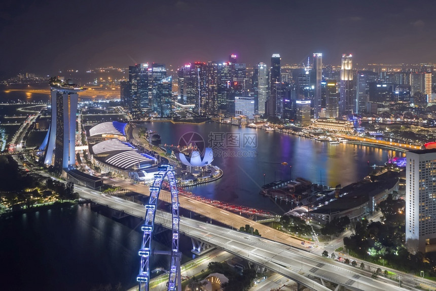 河海岸SINGAPORE新加坡2型空中无人驾驶飞机对新加坡商业区和城市MarinaBay的空中巡视于20年月日位于新加坡中部地区图片