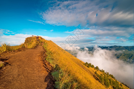 异国情调全景云印度尼西亚巴图尔火山顶端的美丽景色高清图片