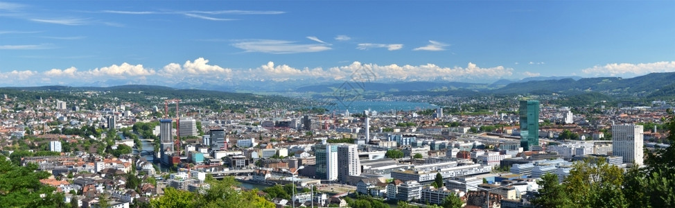 宽的瑞士苏黎世全景复古的彼得图片