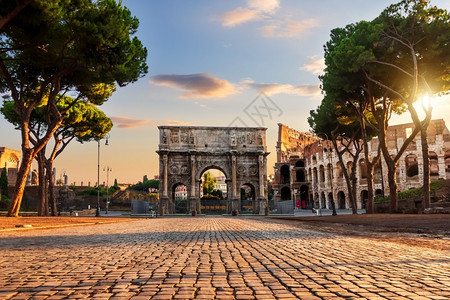意大利罗马君士坦丁大拱门帕兰廷圆形剧场想知道图片