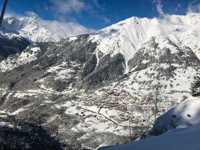 冬季雪景风光背景图片