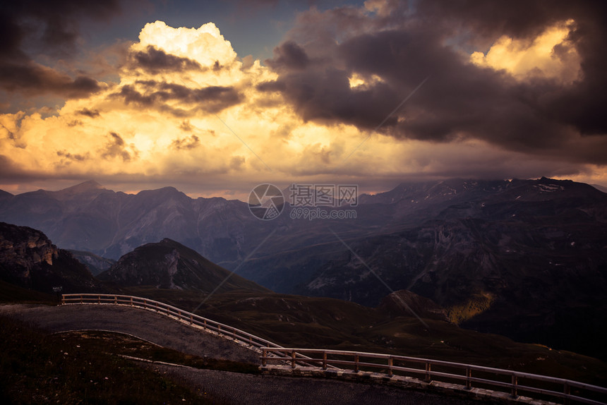 风景优美山GrossglocknerHighAlpineRoadNationalParkHoheTauern奥地利顶峰图片