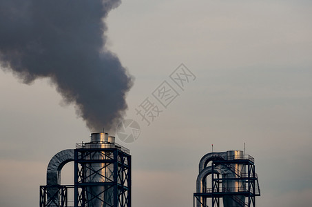 肺二氧化碳学来自工业管道烟囱的黑全球变暖问题概念空气污染物排放因素空气污染PP25气喘病和青蒿素综合症触发器背景图片