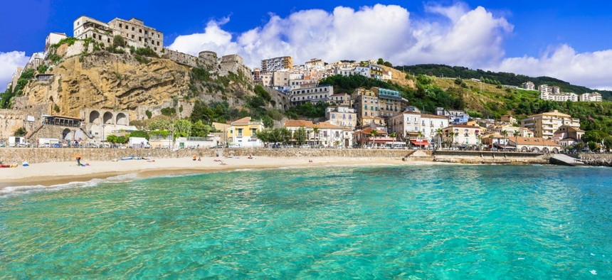 卡拉布罗精彩的桥Calabria地区的碑美丽的沿海城镇PizzoCalabro意大利夏季度假节日流行图片
