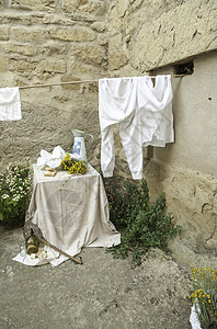 纺织品服装古老的农村景象西班牙一个村庄的旧景象细节椅子和亚麻布春天图片