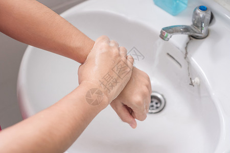 7步洗手洗涤健康防止新科罗纳或疾Covid19抗菌个人卫生和保健概念用液肥皂洗手第7步擦湿和干洗互连背景