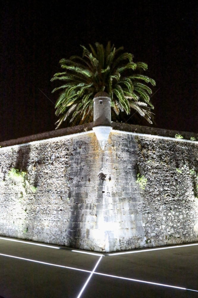 墙夜晚在利斯波亚附近的卡凯城堡户外海岸图片