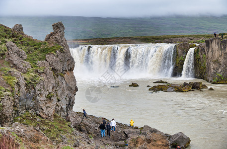人们Gadafos瀑布电力公司冰岛山目的地图片