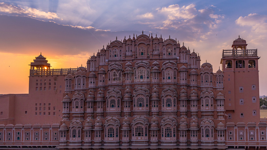 观光云建成印度拉贾斯坦邦JaipurJaipurHawaMahalJaipur和Rajasthan印度斋浦尔马哈拉贾宫建筑群的五图片