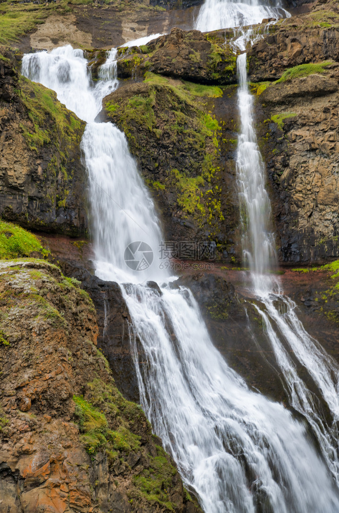 旅游森林颜色Rjukandi欧洲冰岛的瀑布图片