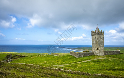 爱尔兰科克莱州杜林附近的多纳戈雷城堡假期阿兰景观高清图片