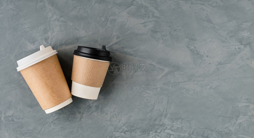 有香味的意识灰色背景咖啡或茶叶纸杯从最上视图的灰色背景开始上面有复制空间平板铺放外送咖啡或热饮料预期图片