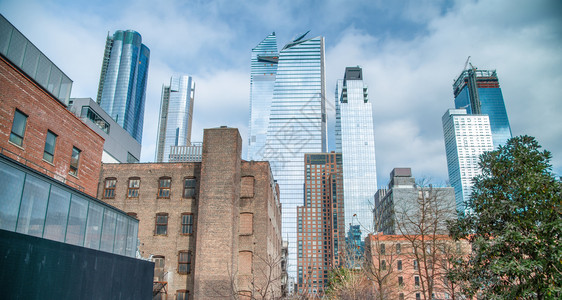 美国塔城市的纽约曼哈顿冬季与摩天大楼的高排图片