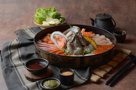 海鲜蔬菜锅图片