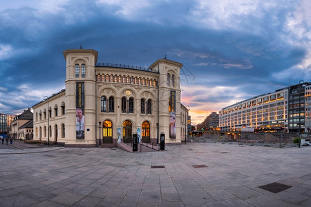 阿尔弗雷德国王地标志奥斯陆挪威2014年6月12日在奥斯陆诺贝尔和平中心全景诺贝尔和平中心于205年由挪威国王哈拉尔五世陛下开幕建筑学背景