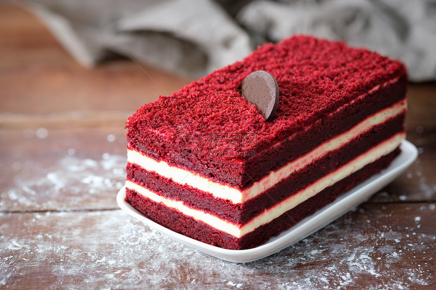 红天鹅绒蛋糕图片