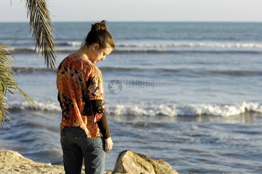 梦幻海滩旅行女士天堂幸福游客享受女孩喜悦海洋假期图片