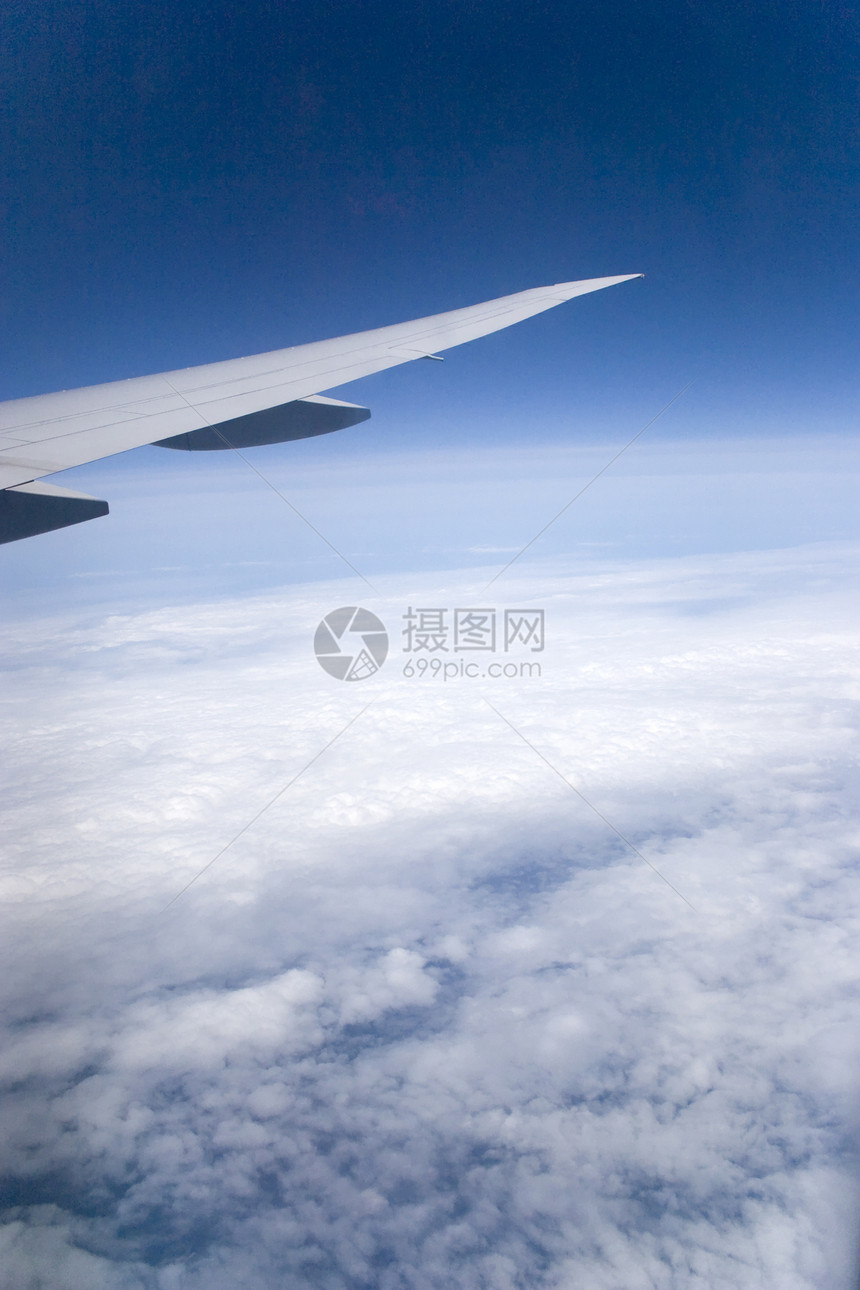 平平面时差旅游白色气氛蓝色游客天空高度醋酸旅行图片