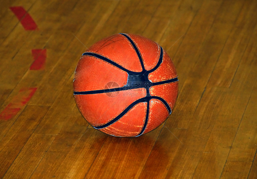 旧篮子篮球法庭黑色白色渲染竞争运动竞赛锦标赛橙子木头图片