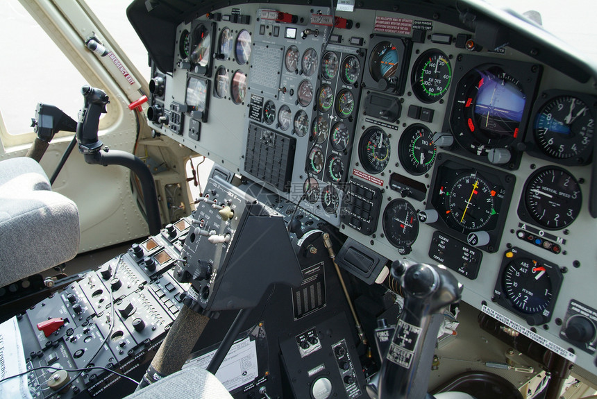 直升机驾驶舱表盘控制菜刀领航设备航空座舱仪表电子乐器图片