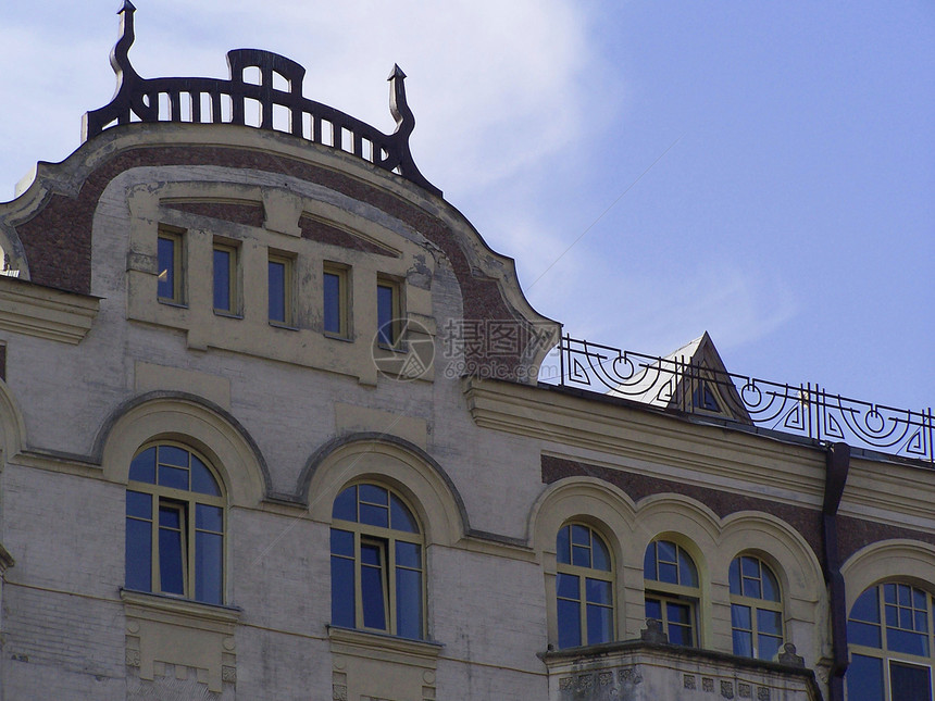 旧楼蓝色观光黄褐色窗户建筑学故事顶峰建筑风格城市图片