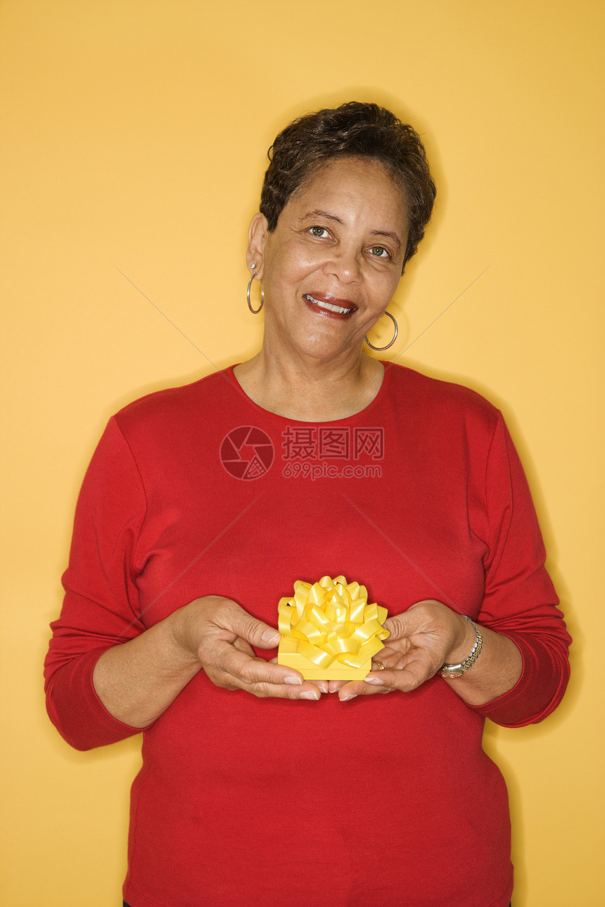 女性现身展示成人女士女人照片原色红色观众黄色礼物图片