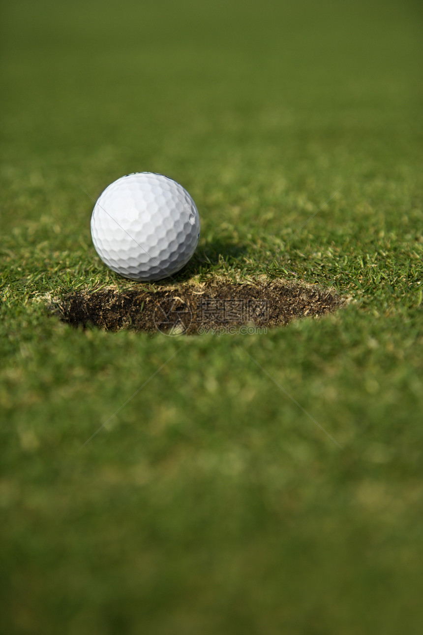 高尔夫球的洞图片