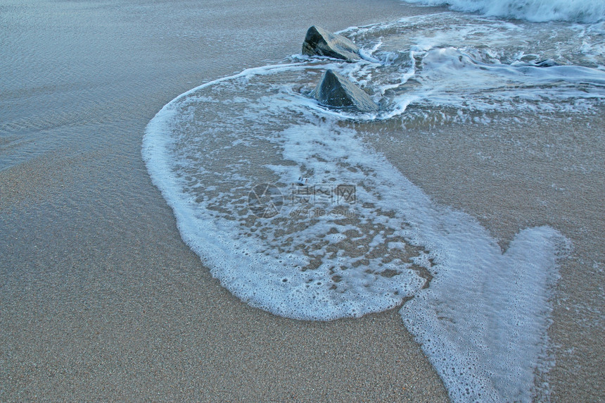 沙丘上的脚印冒险自由生活生长印象沙漠通道海滩印刷反射图片