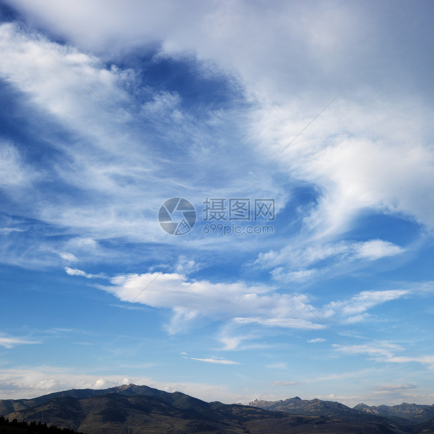 有云的天空场景天堂天气蓝天正方形气氛自然界地平线山脉照片图片