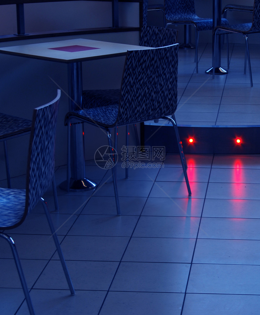 空椅子联盟蓝调红色桌子派对咖啡店蓝色图片