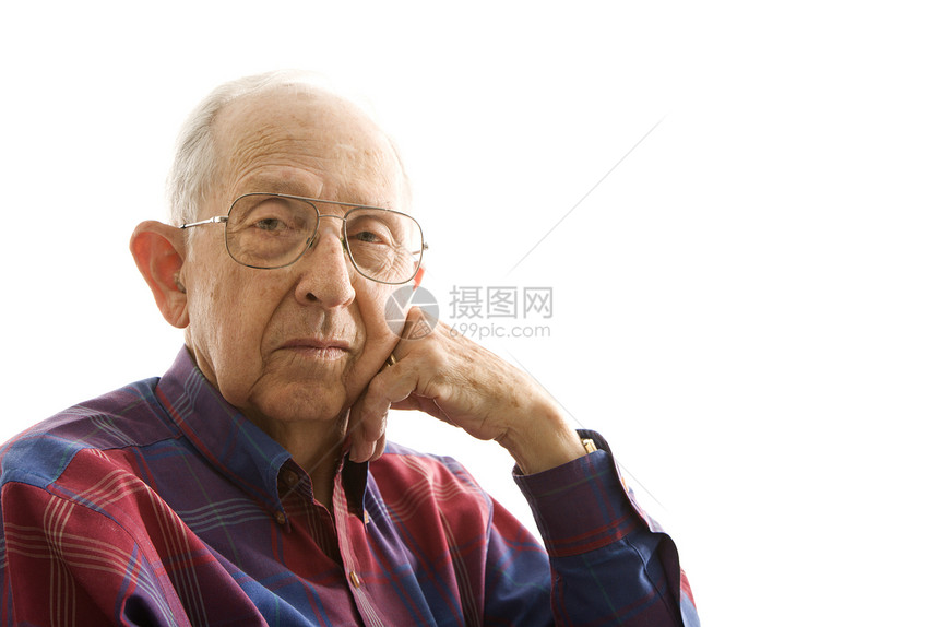 老人的肖像男人男性成年人眼镜眼神衬衫老年老年人水平照片图片
