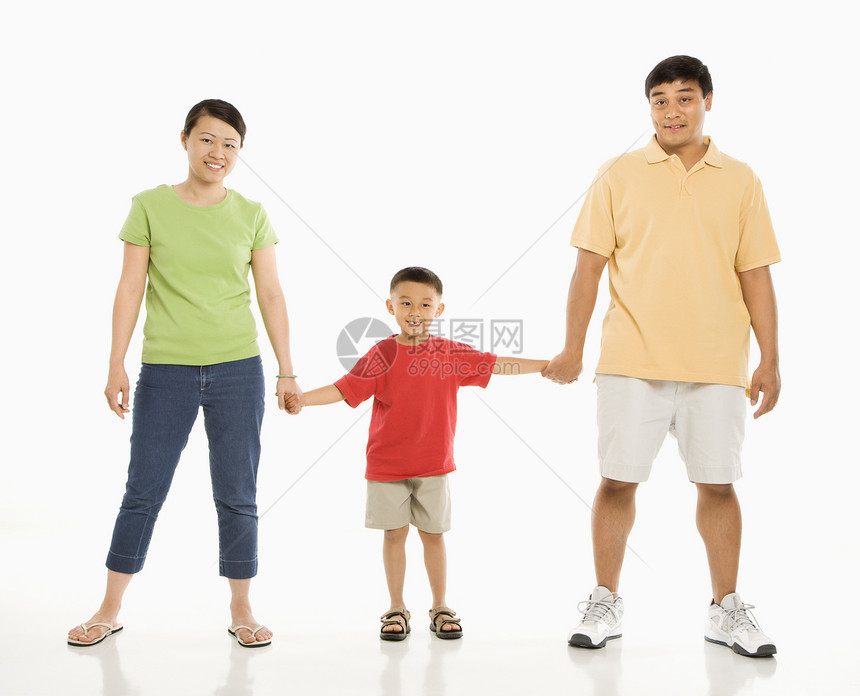 父母与儿子女性母亲爸爸水平孩子父亲中年男子家庭妈妈图片