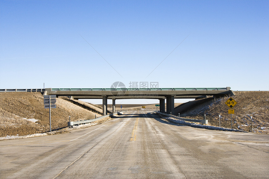 公路有过桥图片