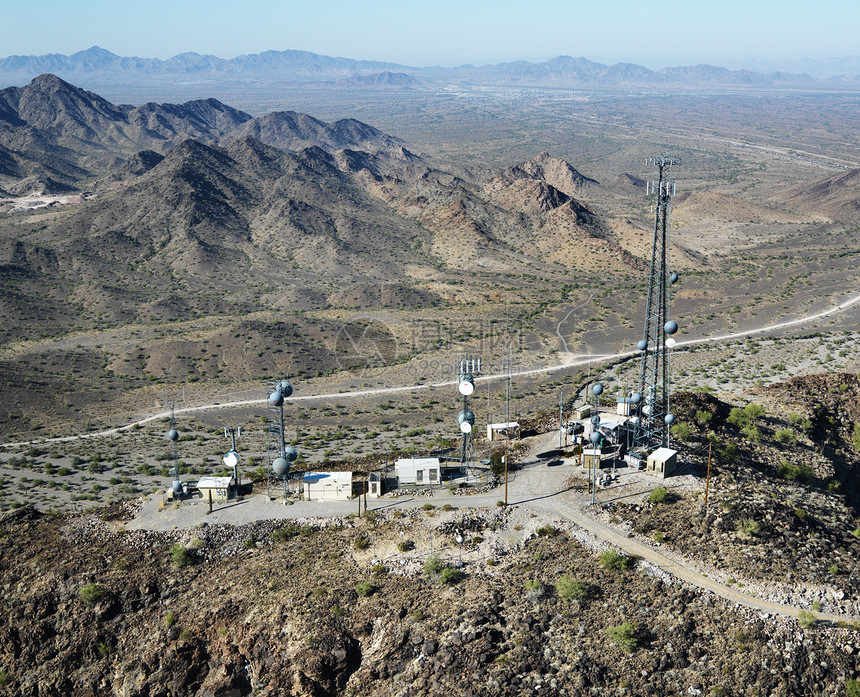 广播塔天线卫星视图沙漠乡村电讯水平技术传播通讯图片