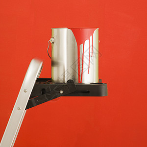 油画罐在梯子上家装静物装潢红色设计补给品装修背景图片