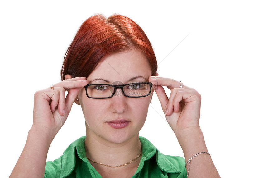 戴眼镜的红头女孩绿色女性化女孩嘴唇发型青少年画像红色螺柱衣领图片
