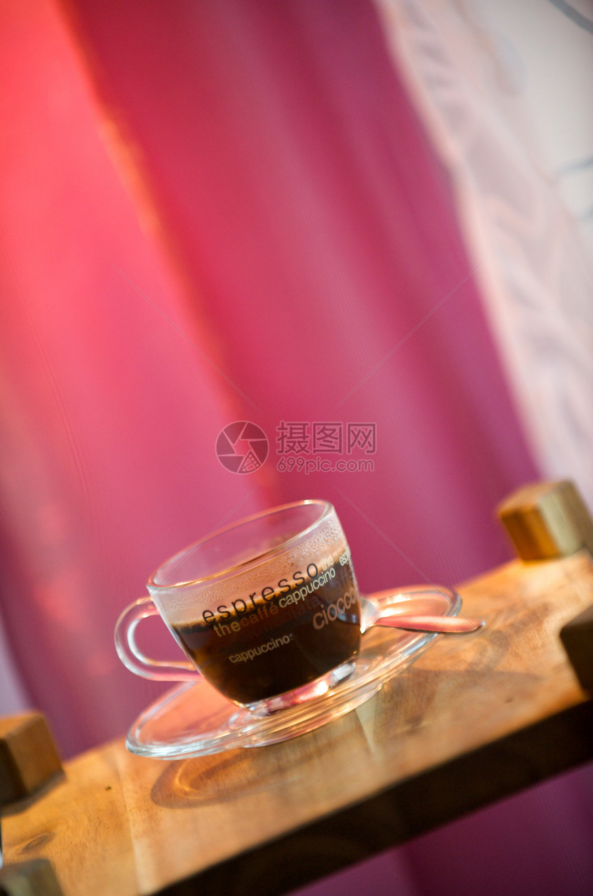 咖啡奶油饮料勺子棕色早餐粉色酒吧黑色食物午餐图片
