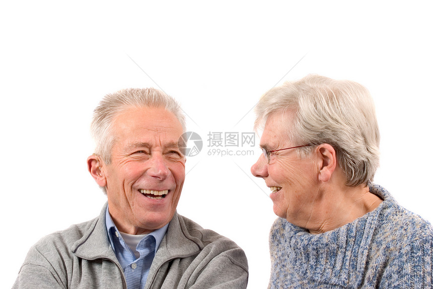 快乐的老年情侣微笑退休男人幸福成人皱纹灰色夫妻女士男性图片