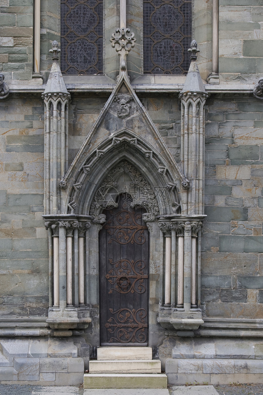 教堂入口装饰品教会建筑学岩石尖塔大教堂楼梯窗户旅游图片