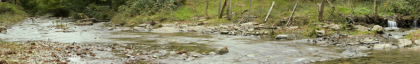 河流白色急流溪流荒野瀑布森林活力石头岩石衬套图片