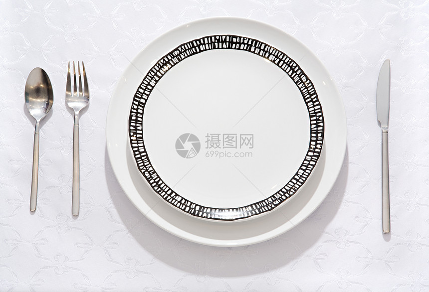 叉子 勺子 刀 餐桌上的空板图片