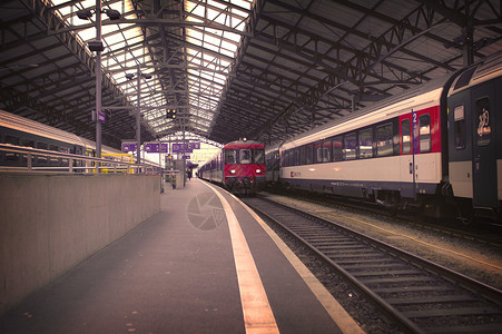 洛桑第二火车站背景图片
