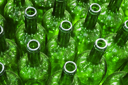 绿色绿瓶地窖反射玻璃脖子瓶子酿酒回收背景图片